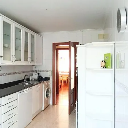 Apartman Orchid Gran Bilbao, Parking